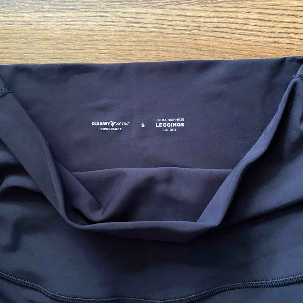 Maternity Full Panel Powersoft Crop Leggings - image 2